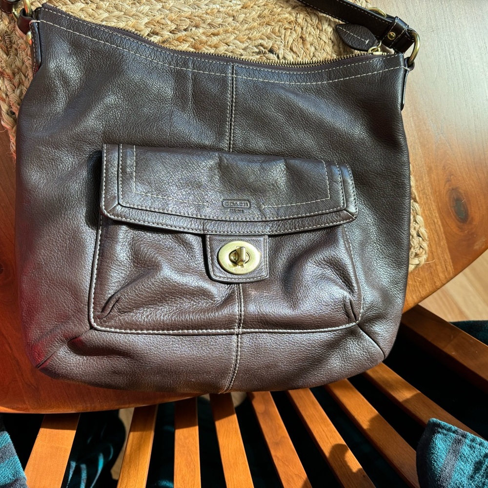 Dooney Bourkes